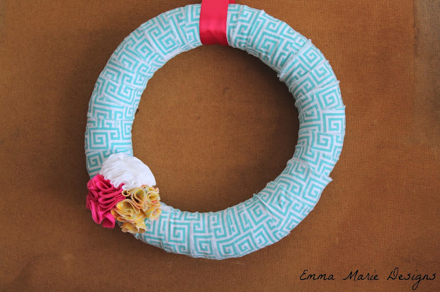 How to Make a Simple Valentine Wreath - Emma Marie Designs