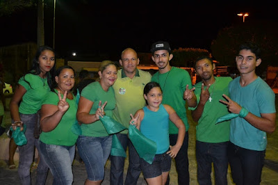 FAMÍLIAS MACAUENSE SAEM AS RUAS PARA DIZER SIM! A ZÉ ANTÔNIO E O CORONEL FERNANDES