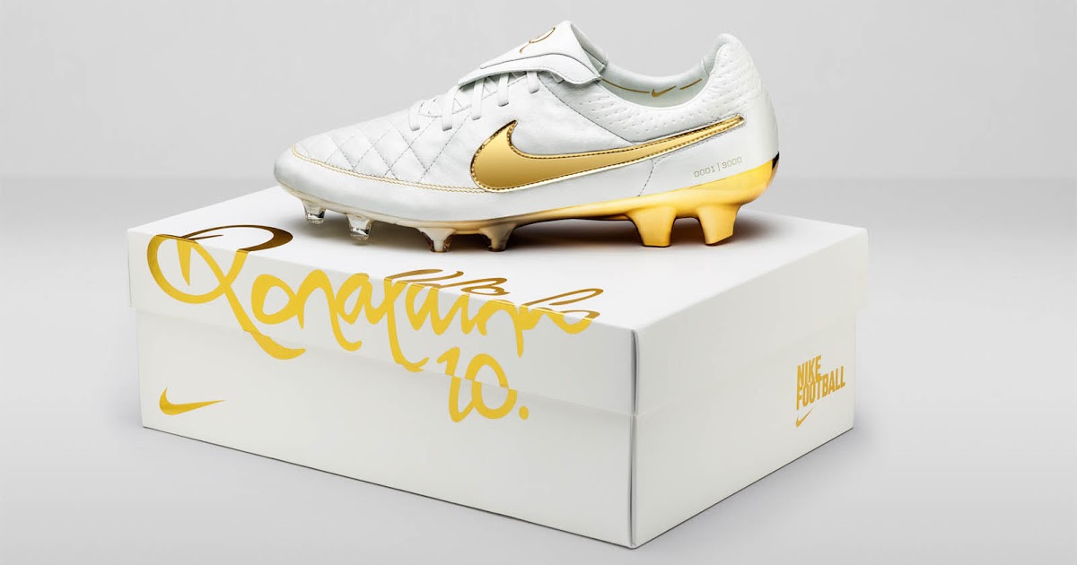 Nike Legend Ronaldinho Boots Released - Footy Headlines