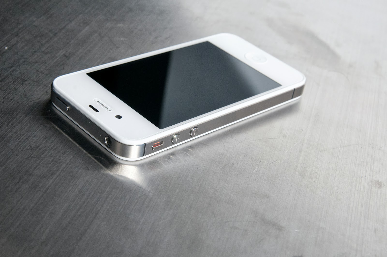 أيفون 4 اس - موصفات -عيوب - مميزات - Apple iphone 4ٍS