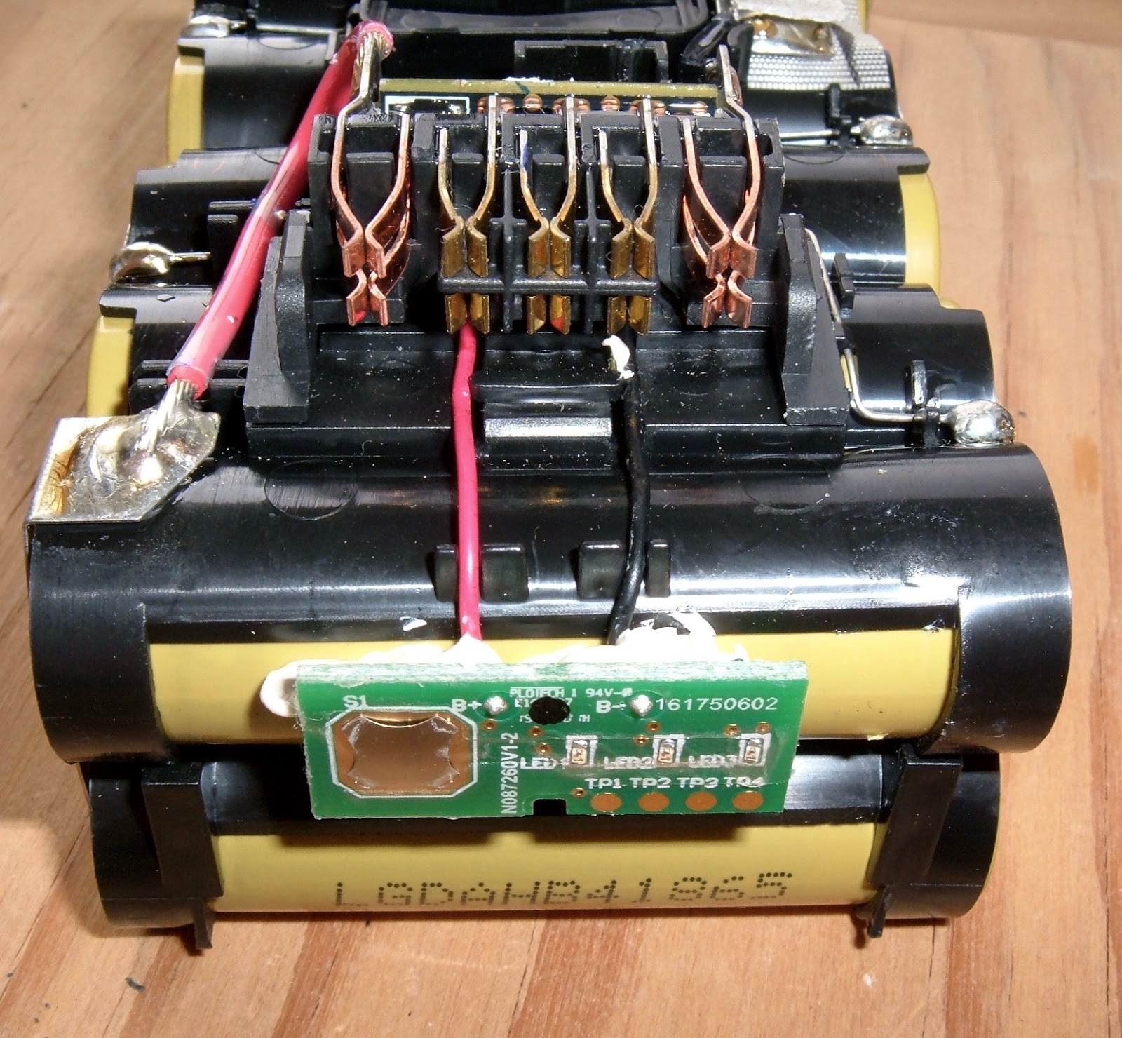 Syonyk's Project Blog: DeWalt 20V Max 3.0Ah Battery Pack Teardown