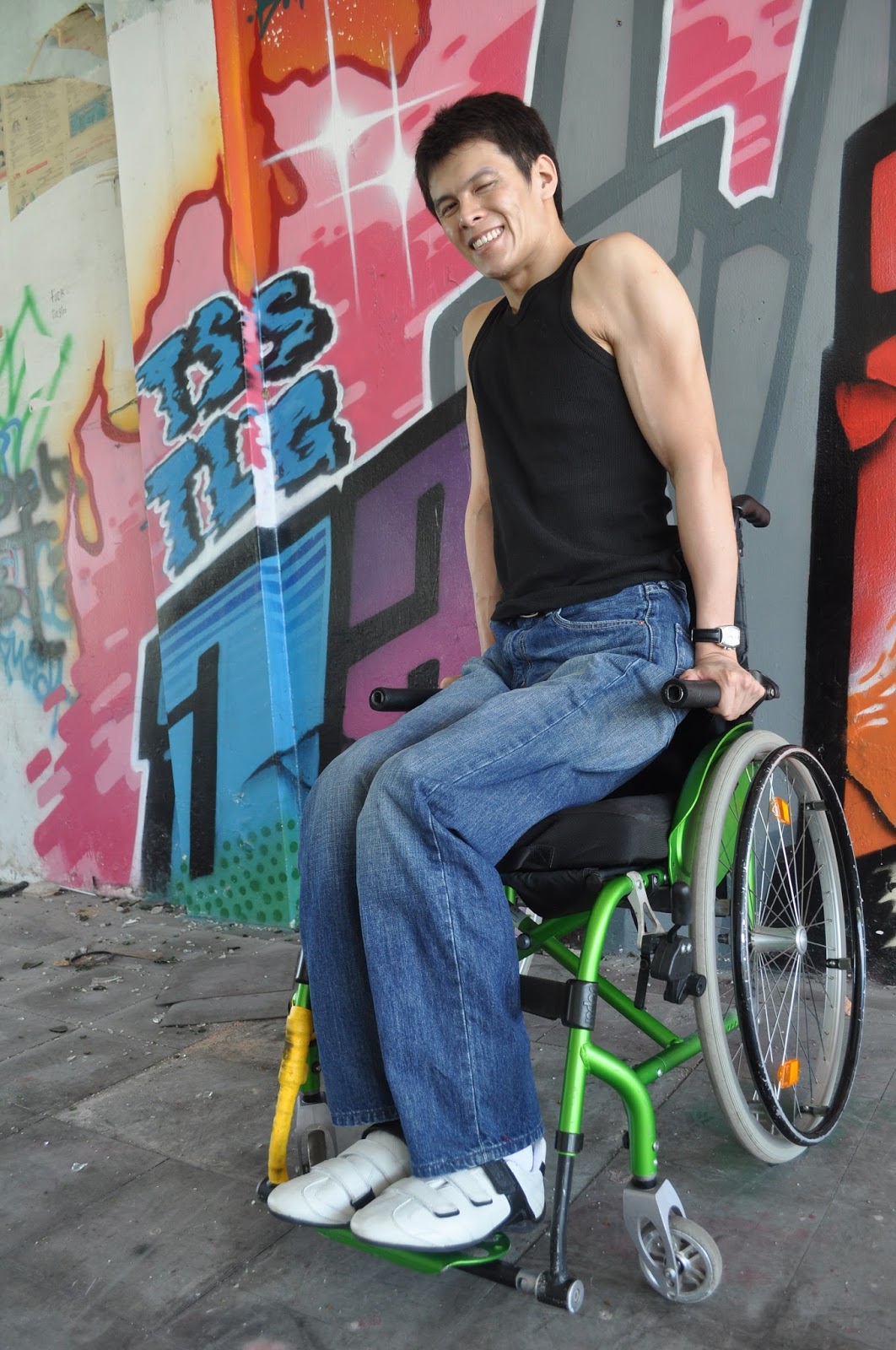 leonard chua The first disabled Male Model in Malaysia photoshooting