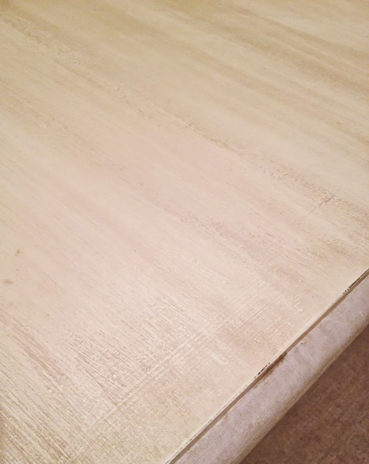 My Hunt for the Perfect Kitchen Table Driven by Decor