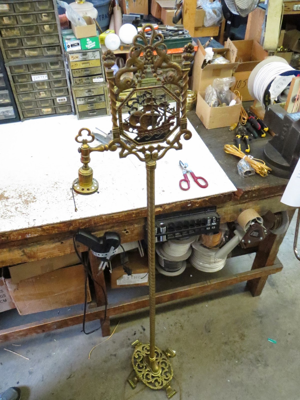 Brass Floor Lamp With Ship Rewired Socket, How To Rewire A Vintage Floor Lamp