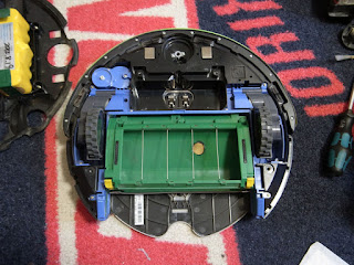 組立てて行きます iRobot Roomba 577 組立てて行きます