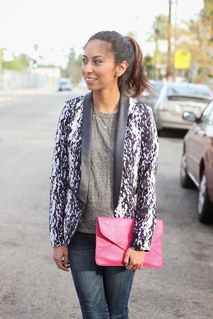 how to style a printed blazer