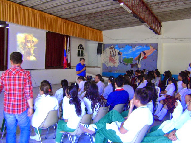 2015...COMUNICACION Y EMPRENDIMIENTO