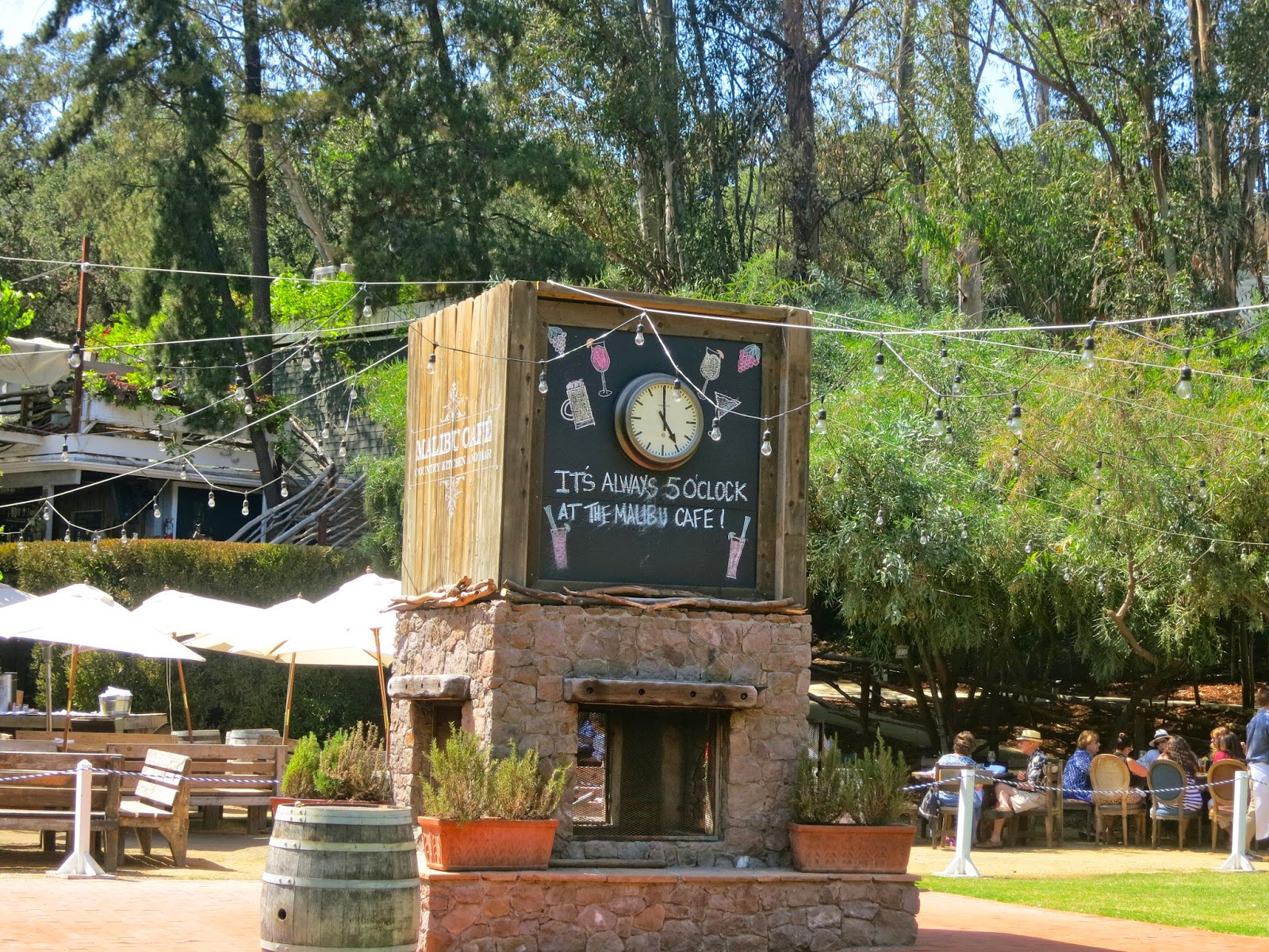 Petite Focus Malibu Cafe