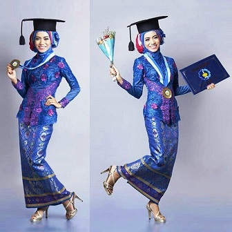 Model Kebaya Mahasiswi Berjilbab Untuk Wisuda