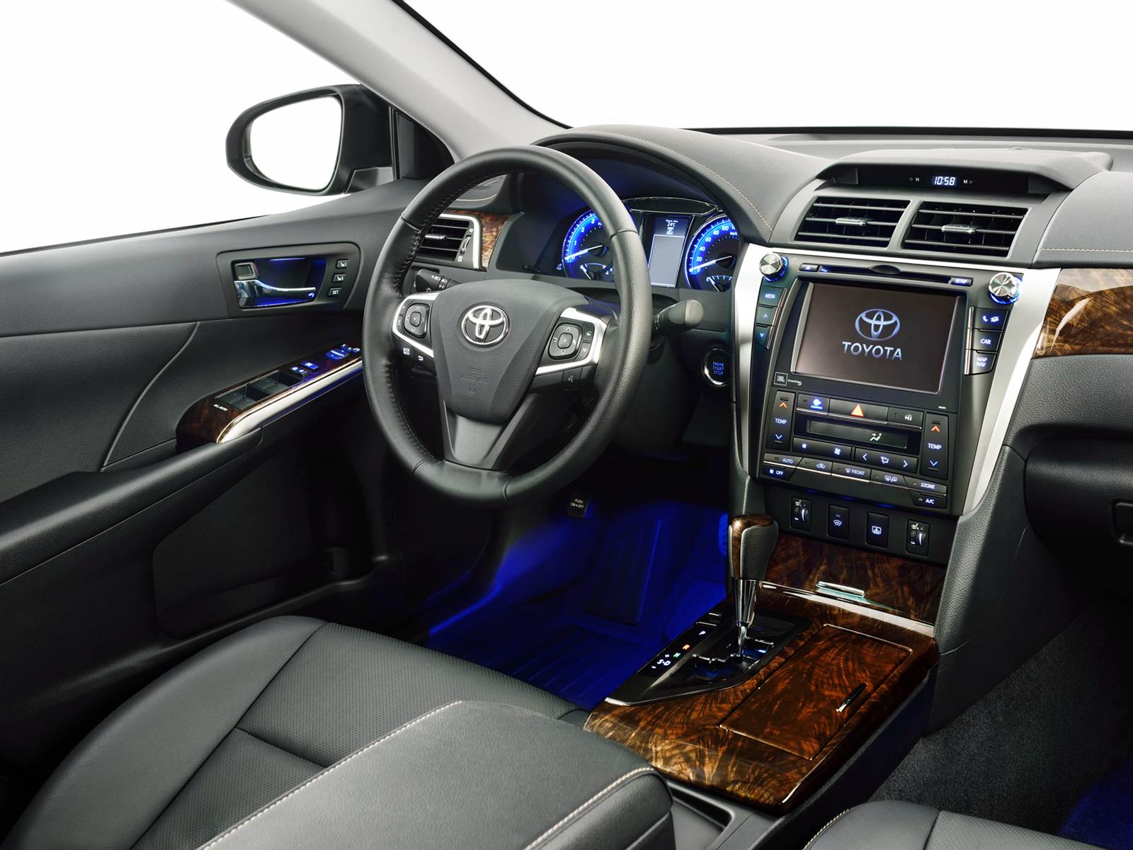 Toyota Camry 2015 - interior