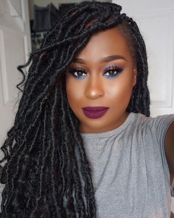 La moda en tu cabello Trenzas Africanas con pelo suelto La moda en tu cabello Trenzas Africanas con pelo suelto