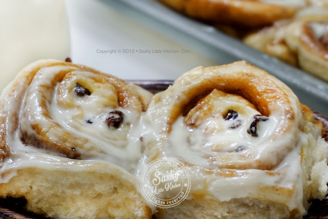 Cinnamon Buns with Cream Cheese Frosting 