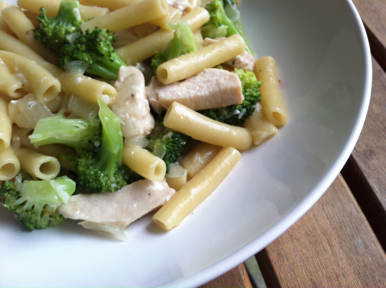 A Taste of Home Cooking: Skillet Penne with Chicken and Broccoli