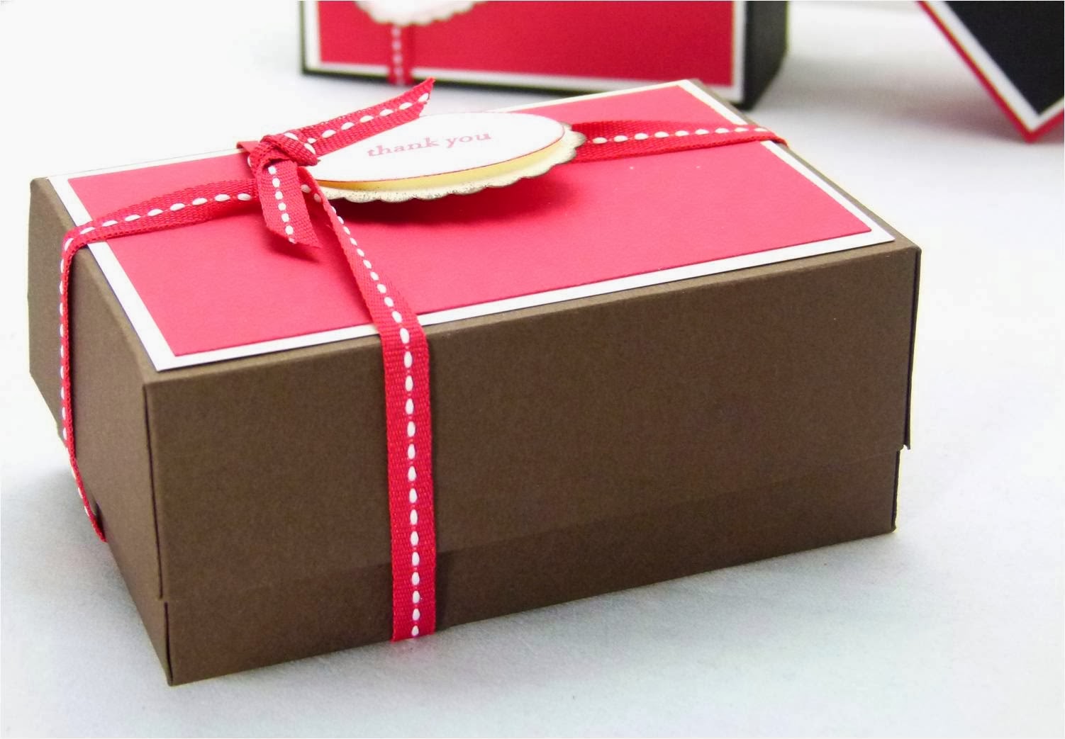 Gift boxes наборы. Кастомный подарок. Хранилище драгоценностей - коробка подарок. Ксиаоми коробка \подарок бокс. Некрасивая коробка подарок.