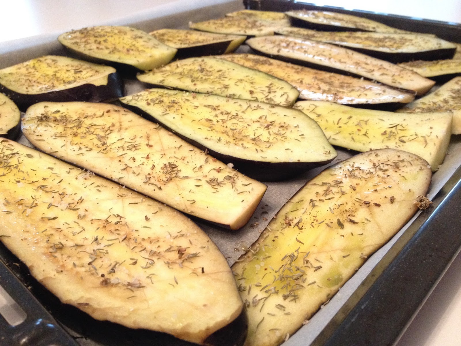 Angel's Recettes Aubergines au four au thym & basilic