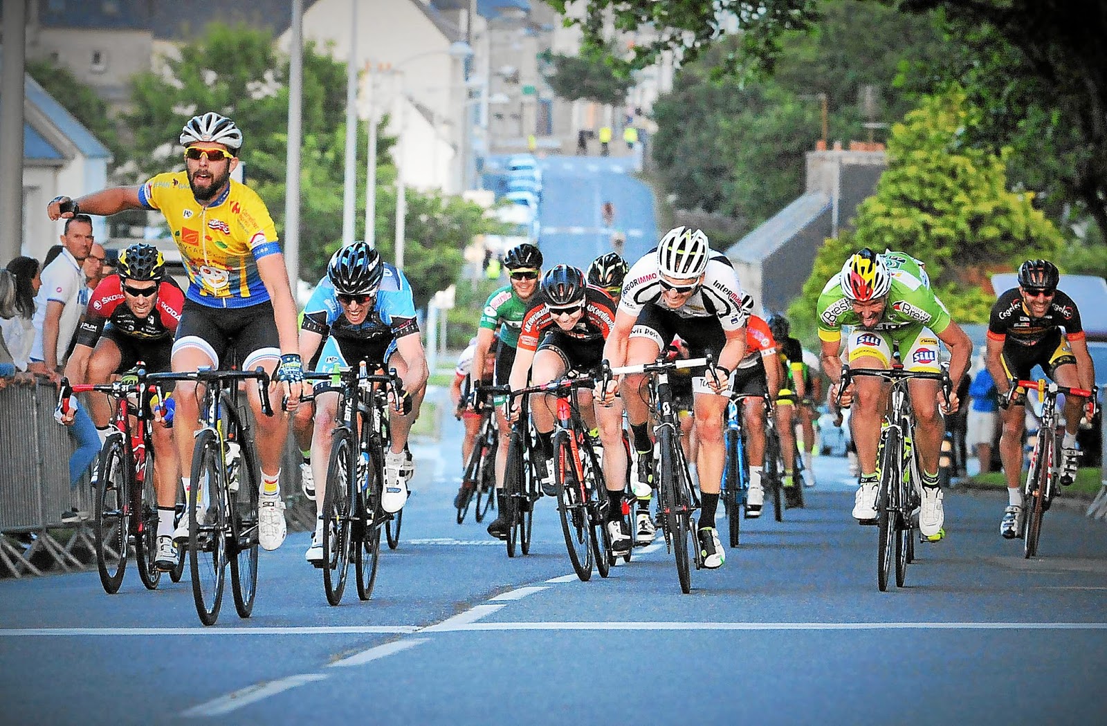 Club Cycliste BourgBlanc (FFC FSGT) Nocturne de Gouesnou! Club Cycliste BourgBlanc (FFC FSGT) Nocturne de Gouesnou!