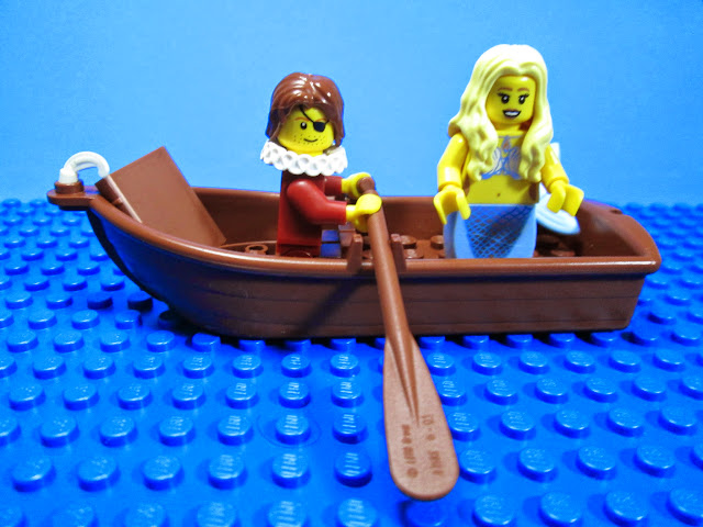 MOC LEGO Luís de Camões e a sereia