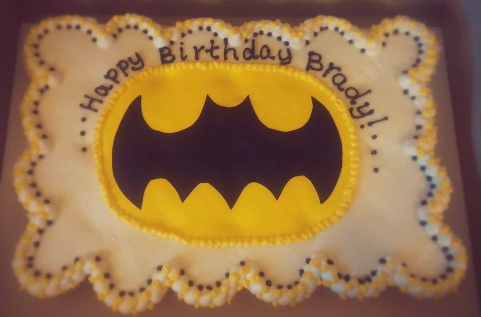 Batman Cupcake cake