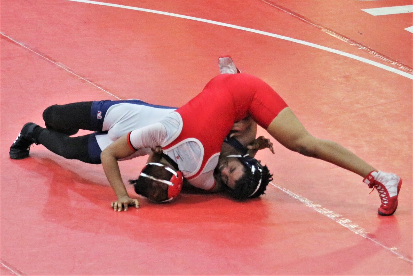 Men Wrestling Women: AMAZING! Muscle dude gets pinned by powerful ...