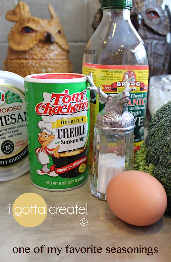 How to make Broccoli Parmesan Hash Brown Cups -- Love this seasoning! | Recipe at I Gotta Create!
