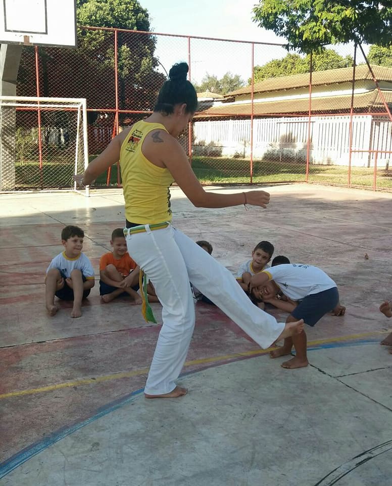 Centro de Educação Infantil- NB: Aprendendo Capoeira...