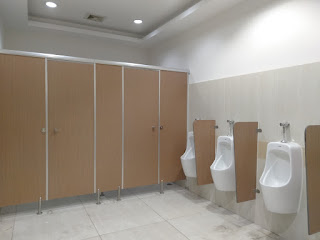 vách ngăn vệ sinh giá rẻ