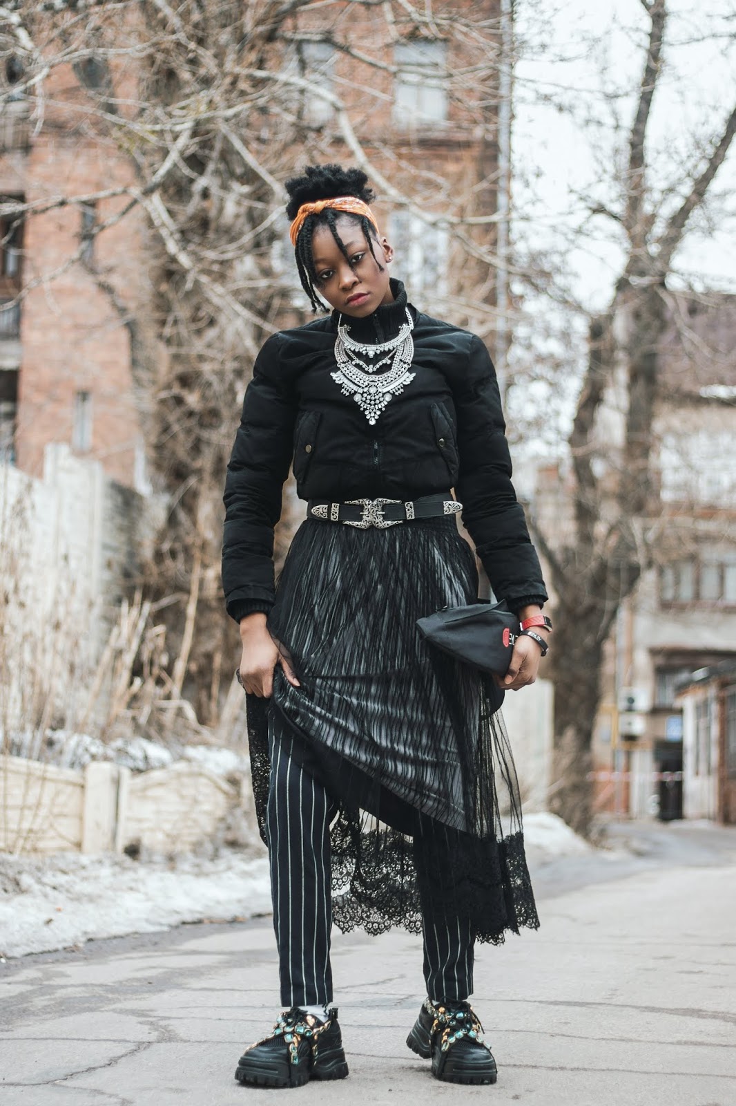 How to Style an All Black Outfit for Spring
