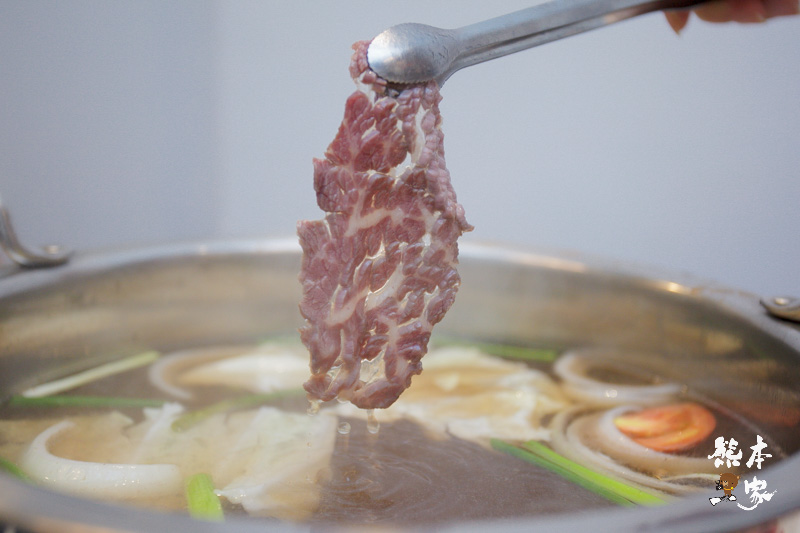 台南民權路美食|皇老爺溫體牛肉鍋|近阿美飯店~牛骨湯-現切溫體牛肉好吃 皇老爺溫體牛肉鍋|台南民權路美食|近阿美飯店~牛骨湯-現切溫體牛肉好吃
