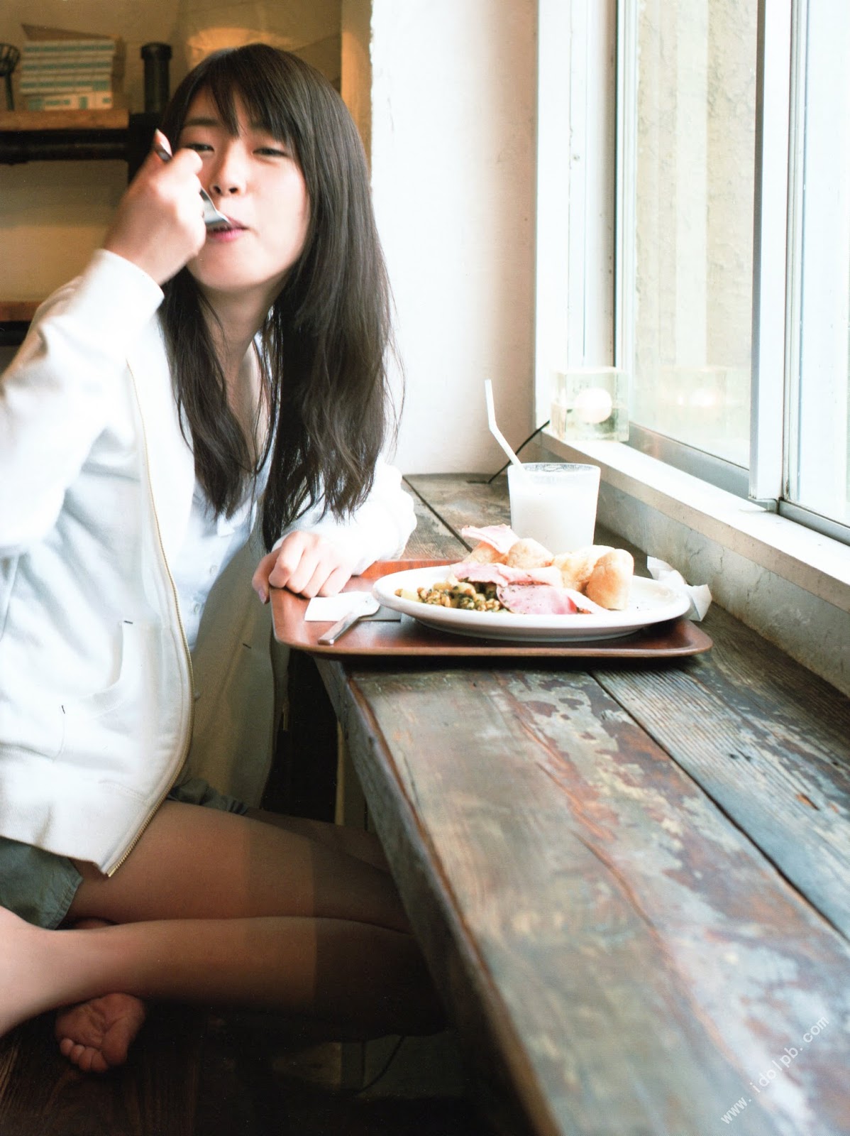 [Nogizaka46] Takayama Kazumi 1st Photobook Koi Kamoshirenai Idols Love