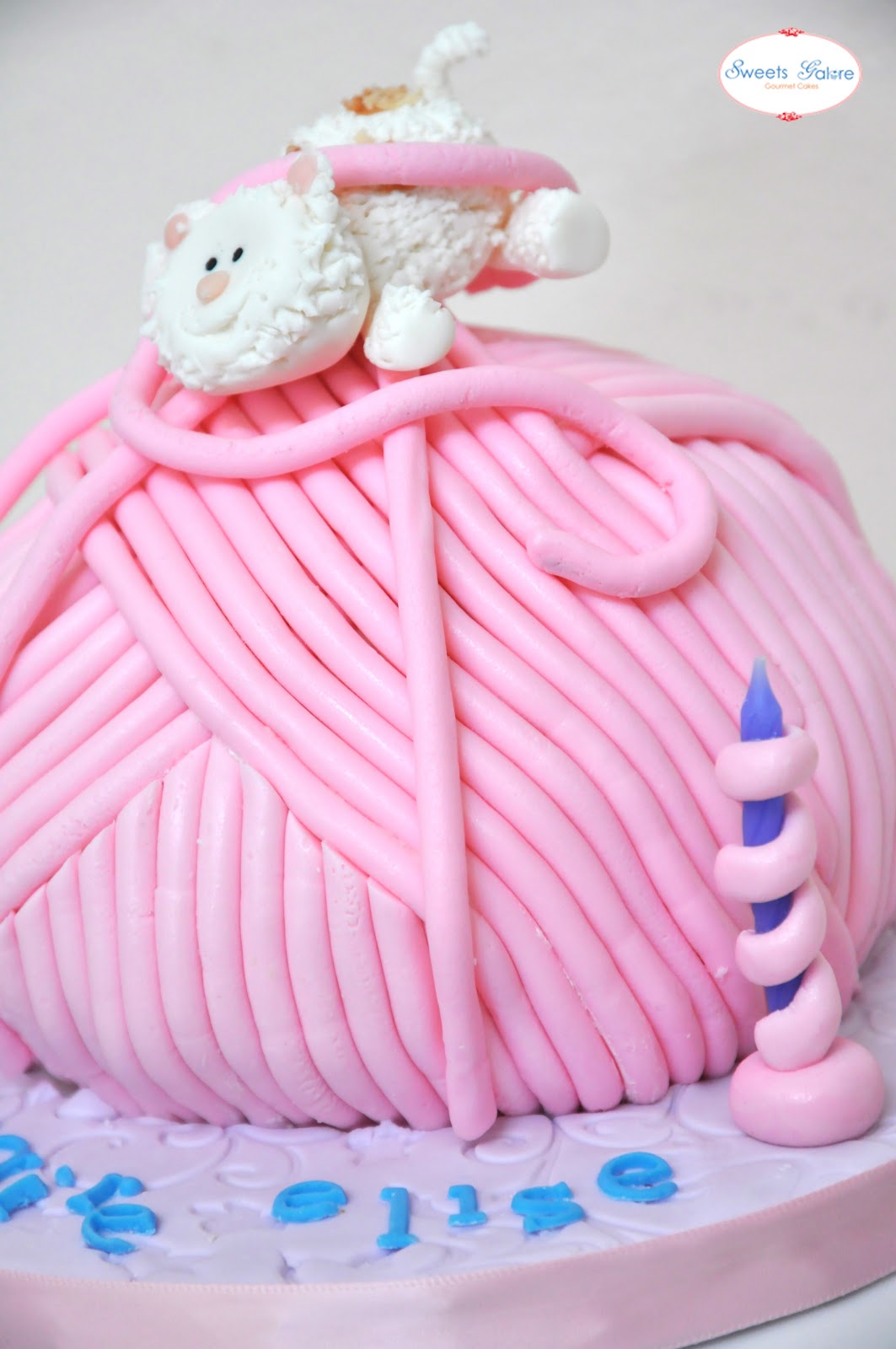 Sweets Galore Kitten Tangled In A Ball Of Yarn Cake