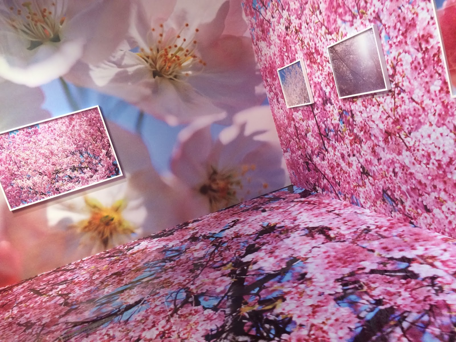 ブライダルyasunaga 香川 蜷川実花展