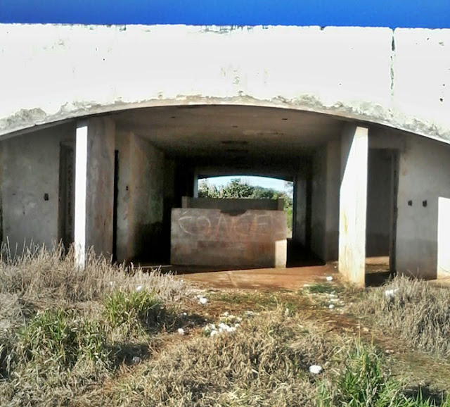 Manoel Ribas: Obra abandonada. Desperdício de dinheiro público!