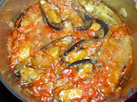 Mejillones a la marinera con tomate listos