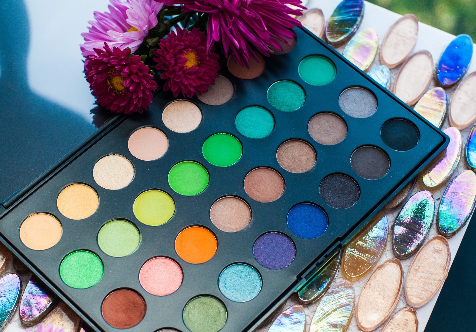 тени инфлюенс бьюти нью эра.