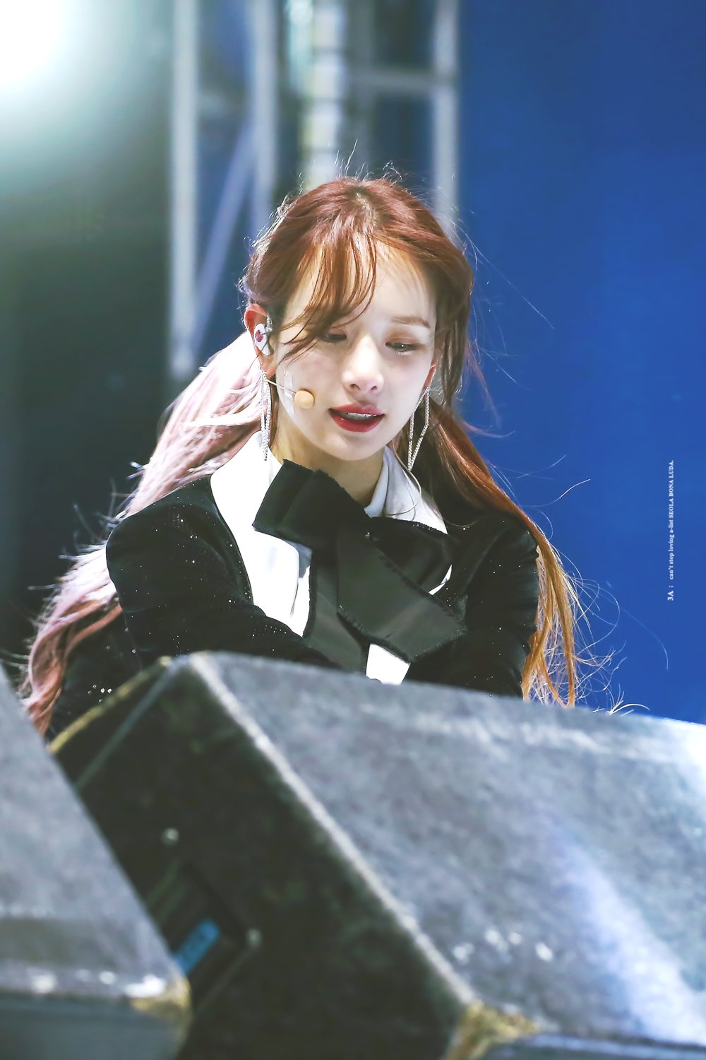 영하 10도 우주소녀 행사 의상 | 인스티즈