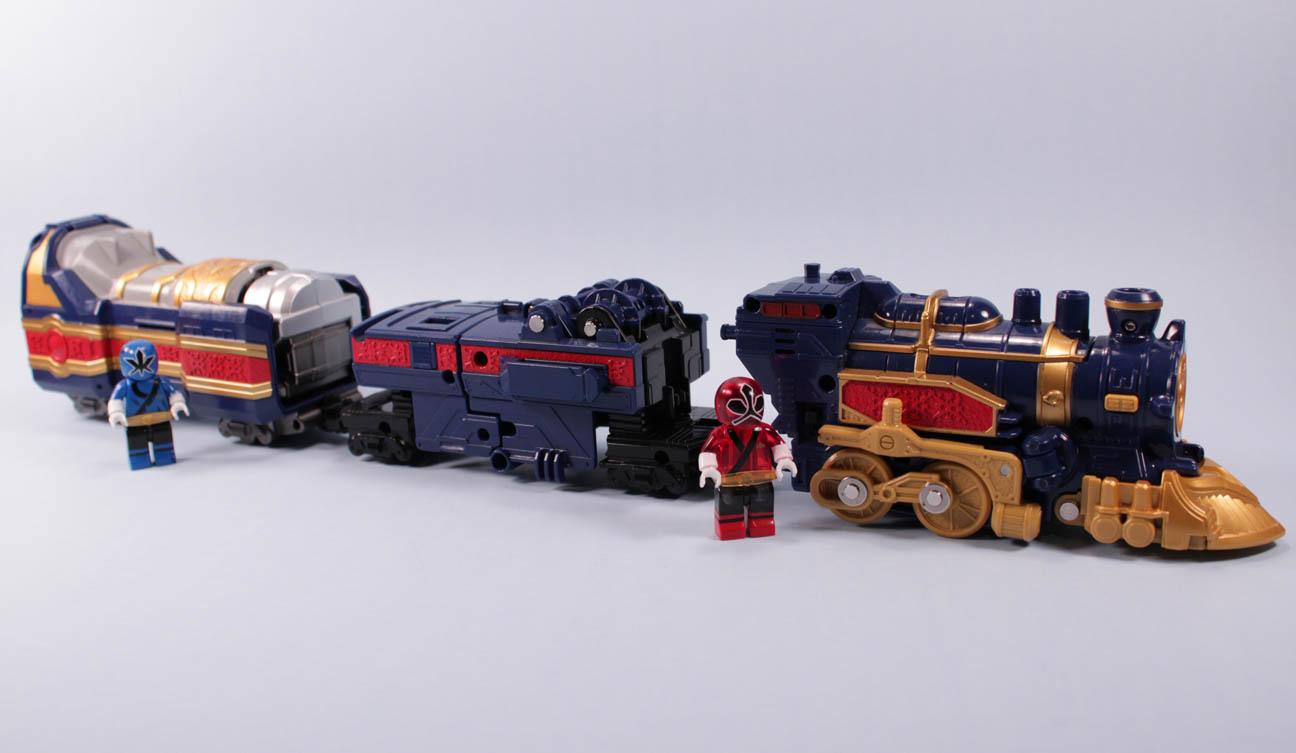 The Toy Museum Power Rangers Mystic Force Solar Streak Megazord