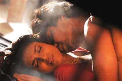 Kasthuri Hot Navel And Cleavage Kissing Photos From Tamil Movie Naanga Mallufun Com Download all photos and use them even for commercial projects.