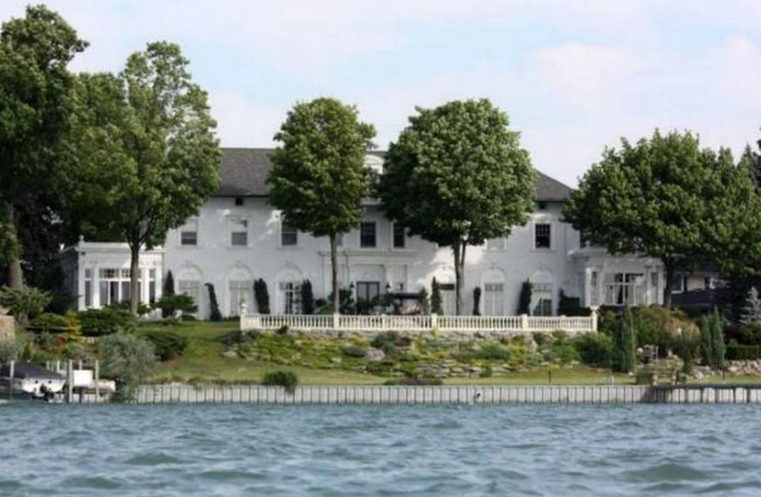 Half Pudding Half Sauce SUMMER RESIDENCE OF MR. WILLIAM A. FISHER