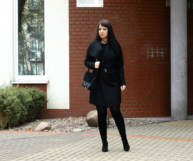 BLACK TOTAL LOOK BLACK TOTAL LOOK