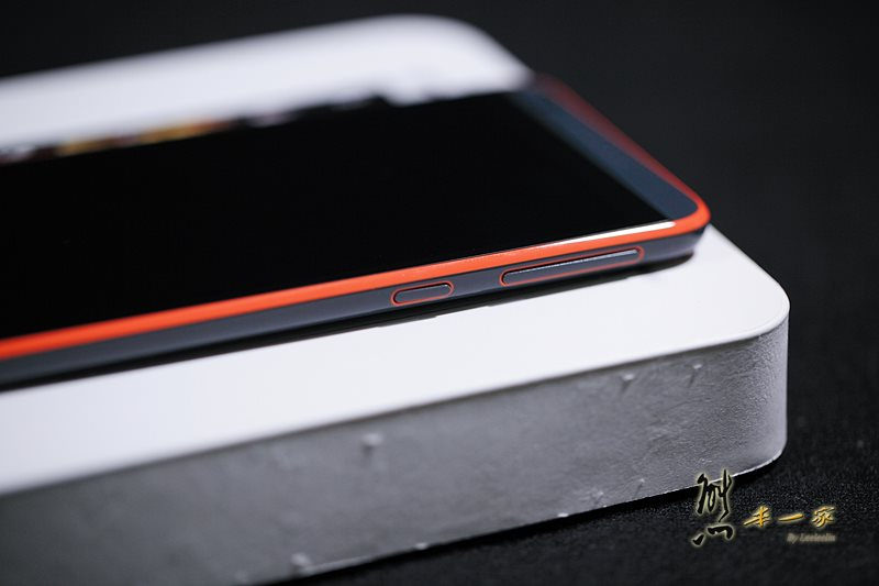 HTC Desire 820 826