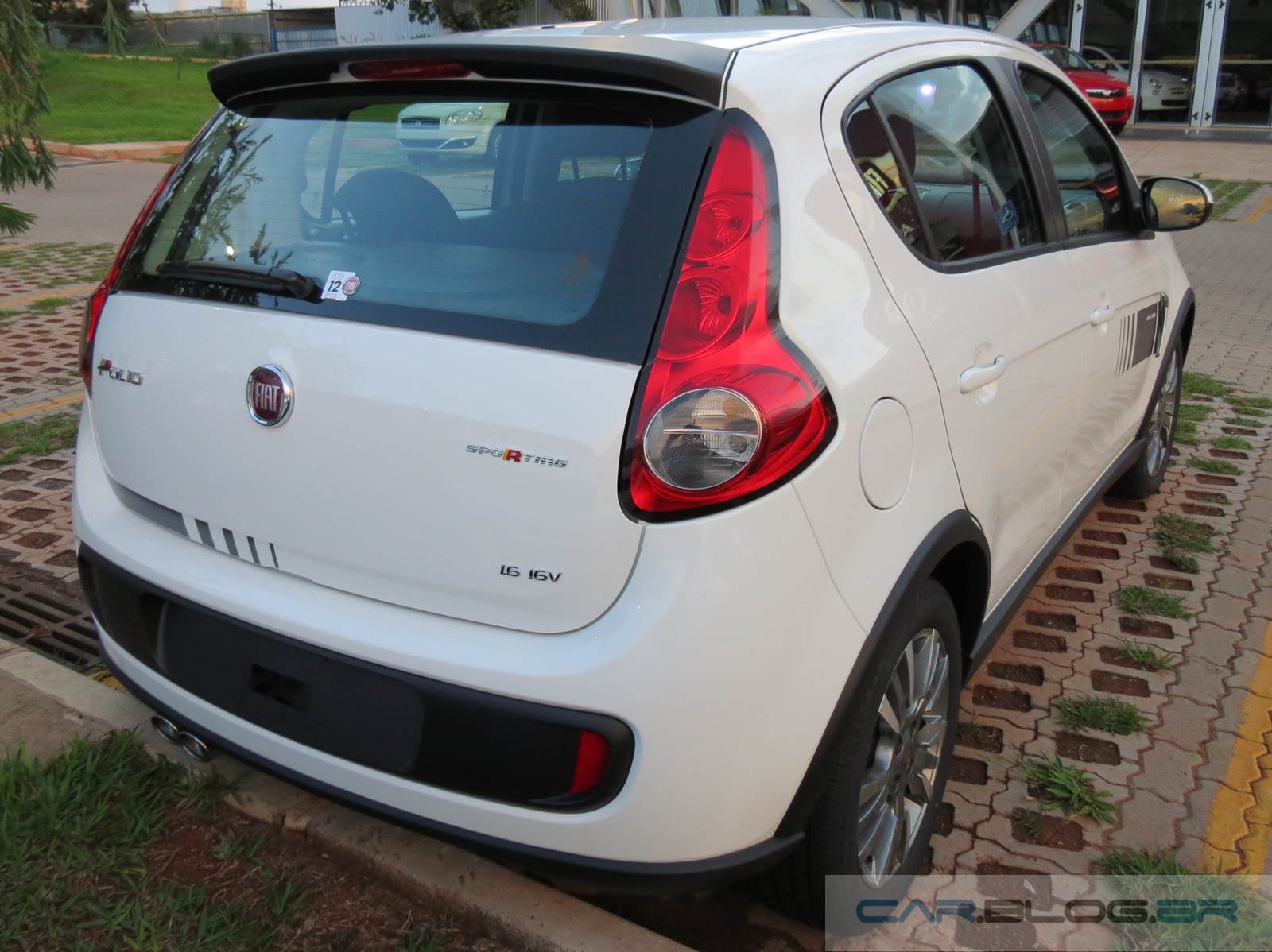 Fiat Palio Fire Way 1.0 2016 Ficha Técnica, Especificações, Equipamentos, Fotos, Preço