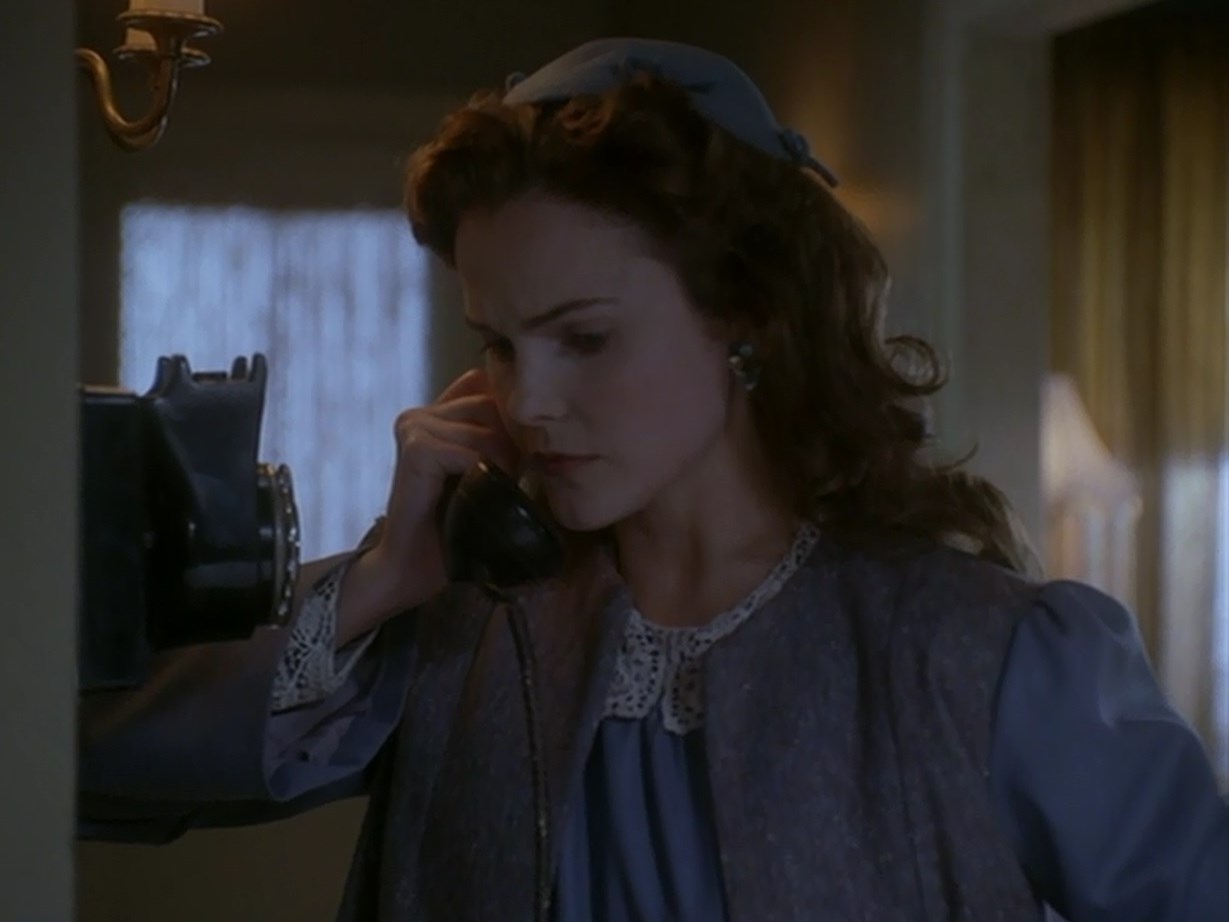 Скит ульрих обыкновенная магия. Керри рассел и скит ульрих. Скит ульрих и кери рассел. Кери рассел клиника. Кери рассел в роли няни.