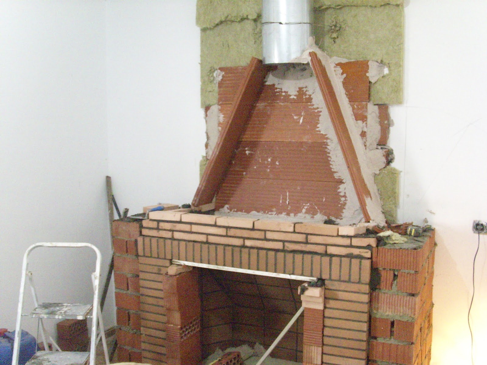 Construcción tradicional geométrica: REALIZACIÓN DE NUEVA CHIMENEA