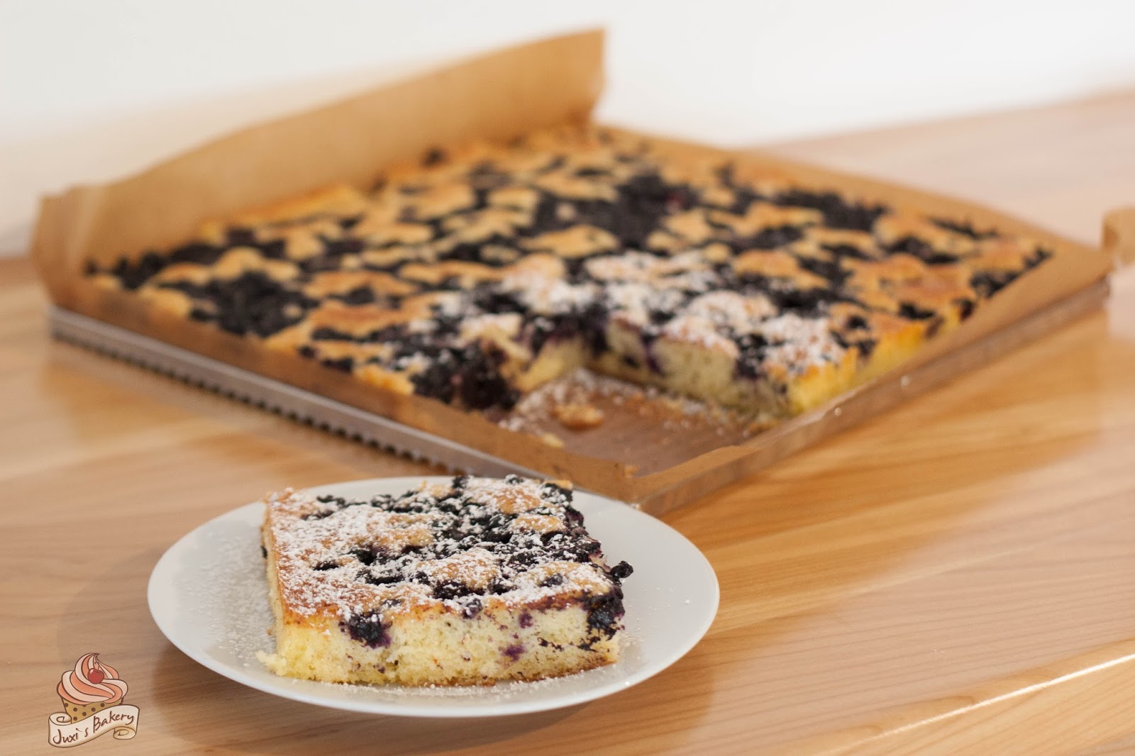 juxi&amp;#39;s bakery: Heidelbeerkuchen am Blech