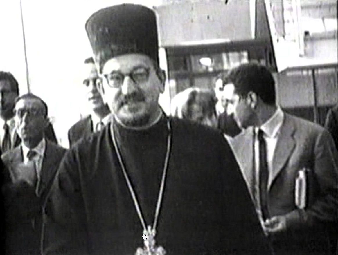 Observadores greco-cismáticos de Moscou, de fato agentes da KGB,  desembarcam em Roma como observadores do Concílio Vaticano II.