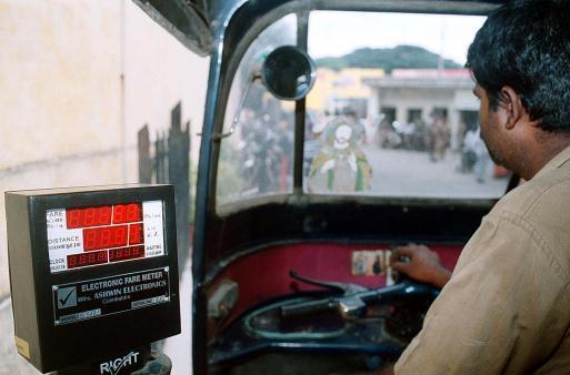 ஆட்டோக்களில் கட்டண கொள்ளையை தடுக்க ஜிபிஎஸ் டிஜிட்டல் மீட்டர்கள் வழங்கப்படுமா? ஆட்டோக்களில் கட்டண கொள்ளையை தடுக்க ஜிபிஎஸ் டிஜிட்டல் மீட்டர்கள் வழங்கப்படுமா?