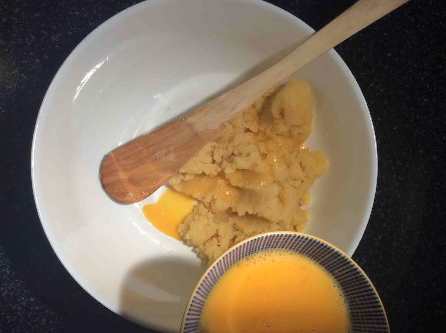 Masa a la que se añaden los huevos uno a uno