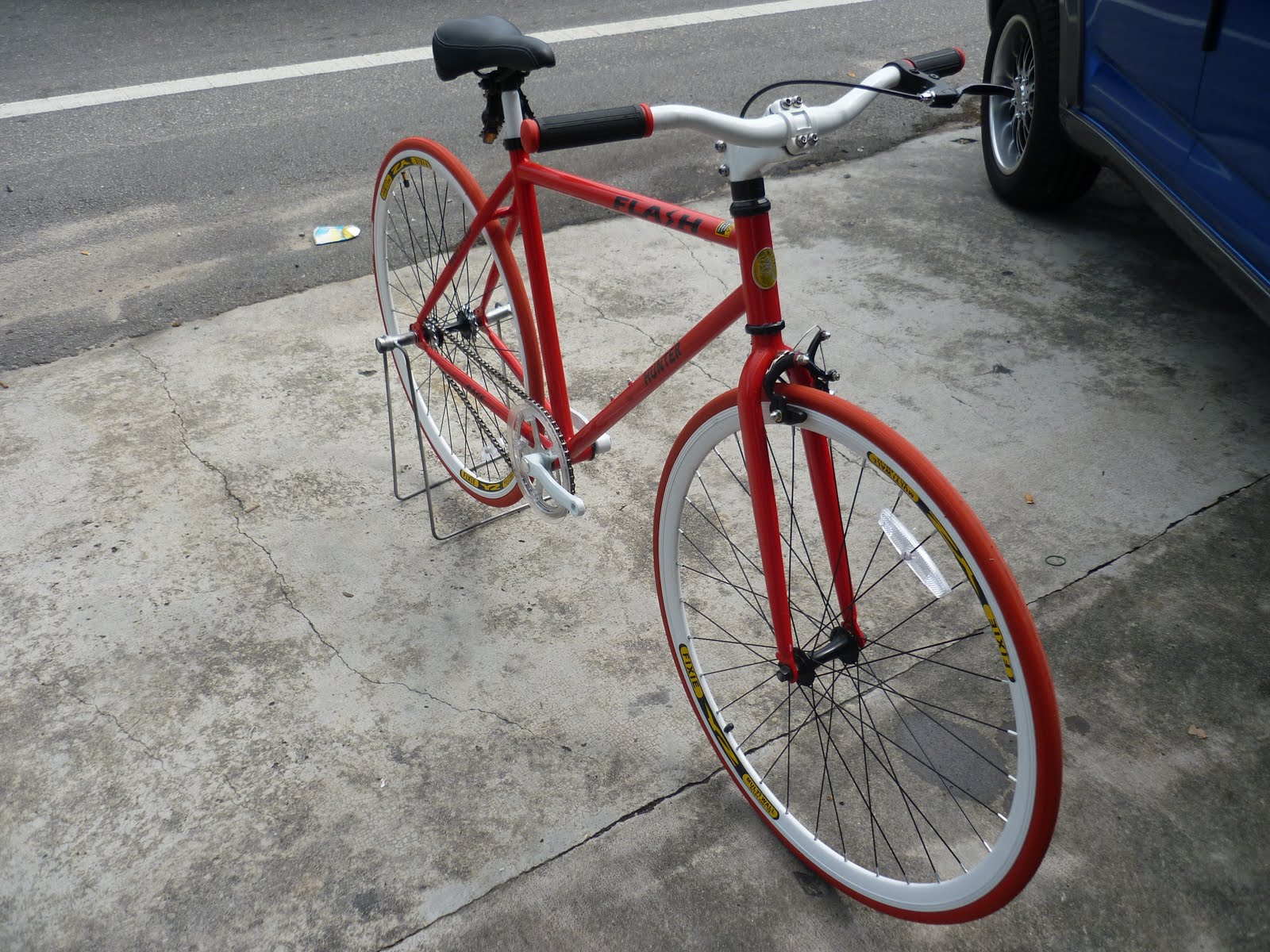 fixie with brakes