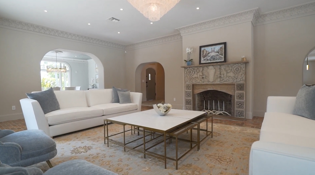 42 Interior Design Photos vs. 501 Riviera Isle Dr, Fort Lauderdale, FL