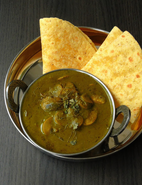 Kashmiri Style Mushroom in Spinach Sauce Kashmiri Style Mushroom in Spinach Sauce